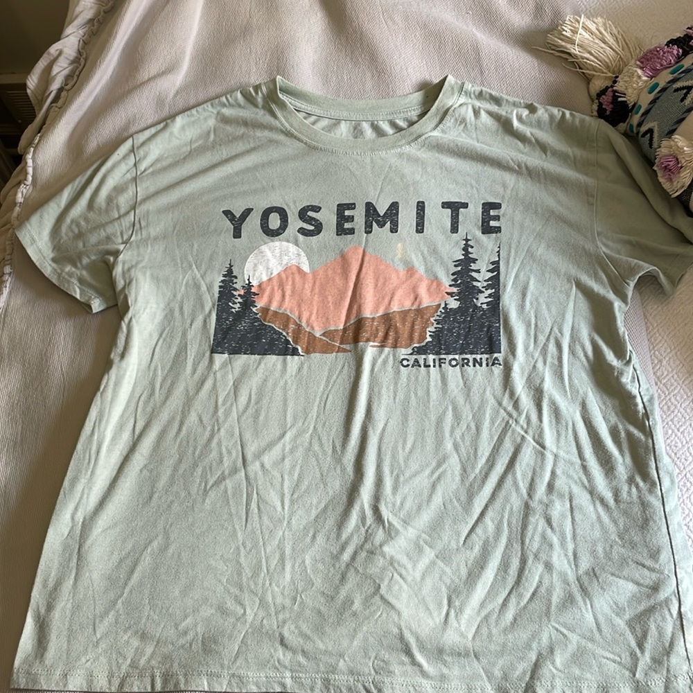 xl yosemite tshirt with a tiny stain on the front barely noticeable super soft